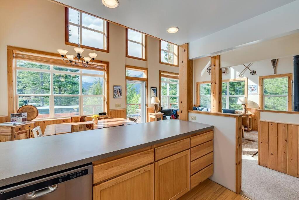Hot Tub Cool Views: Roaring Creek Cabin Leavenworth Εξωτερικό φωτογραφία
