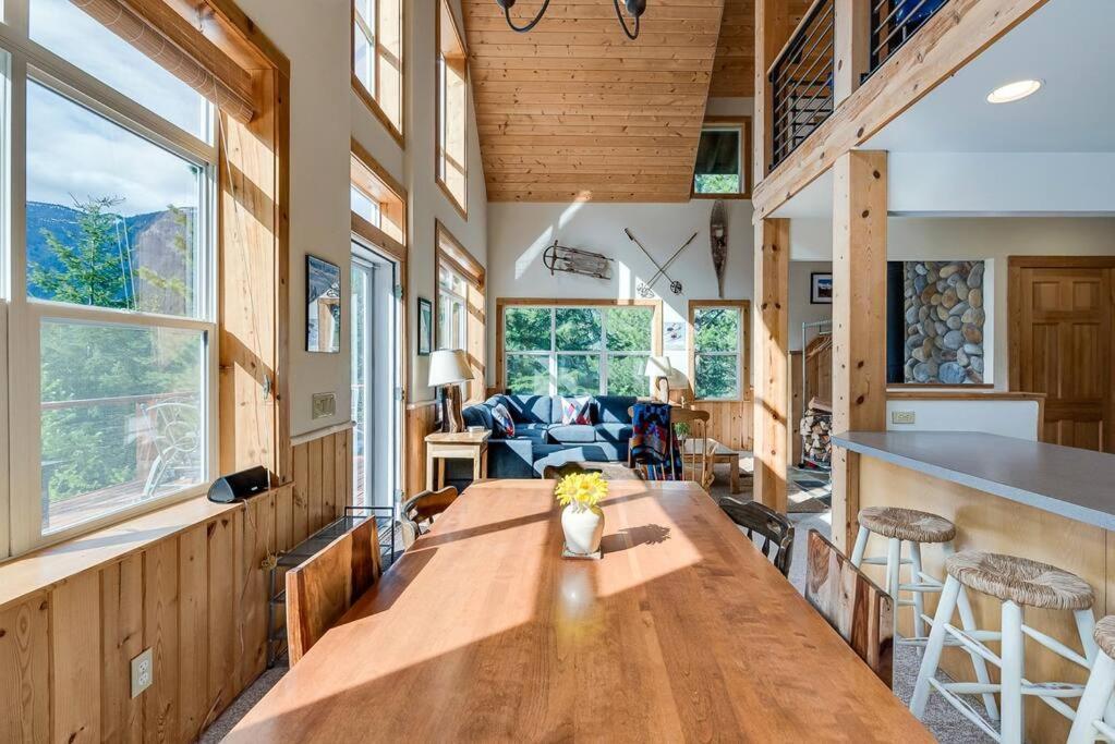 Hot Tub Cool Views: Roaring Creek Cabin Leavenworth Εξωτερικό φωτογραφία