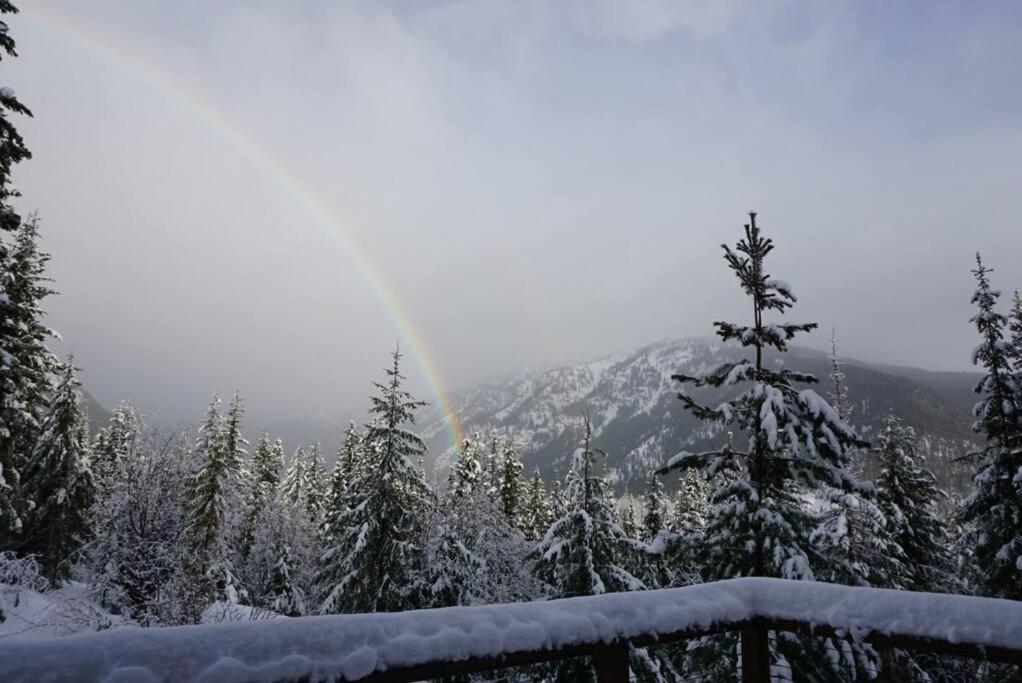 Hot Tub Cool Views: Roaring Creek Cabin Leavenworth Εξωτερικό φωτογραφία