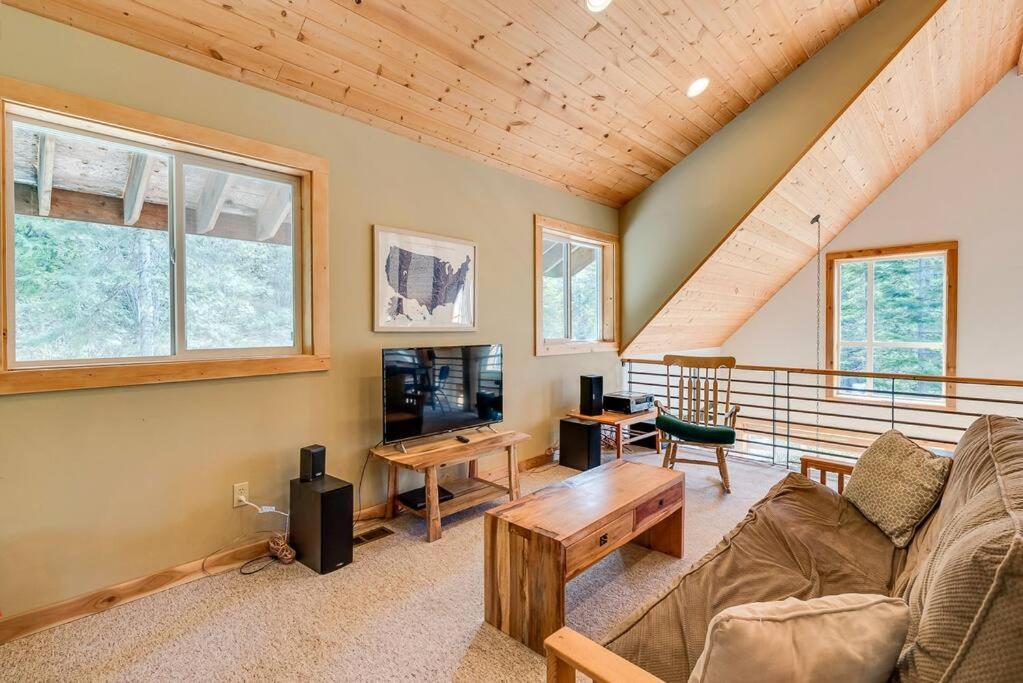 Hot Tub Cool Views: Roaring Creek Cabin Leavenworth Εξωτερικό φωτογραφία